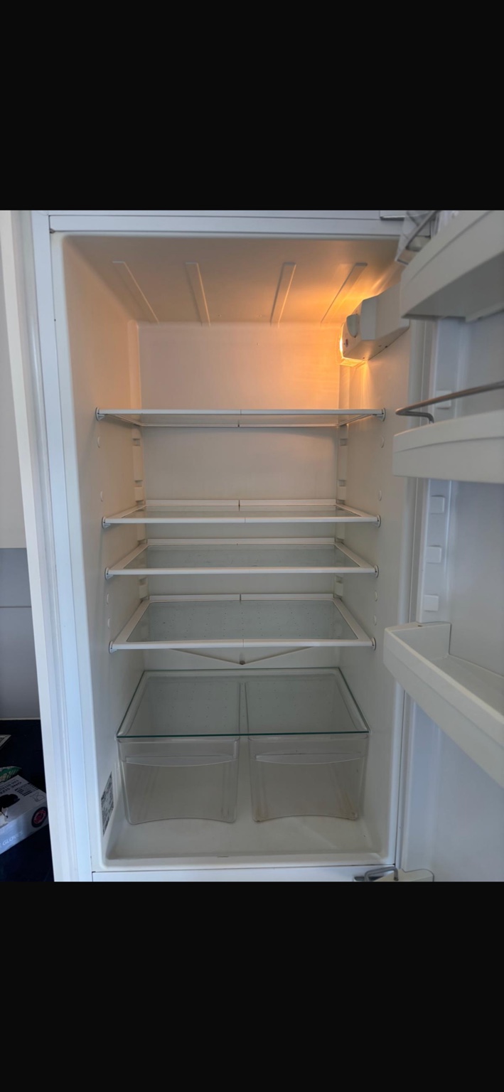 Koelkast na de reiniging